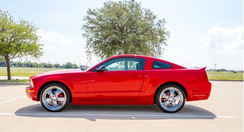 2006 Ford Mustang Base