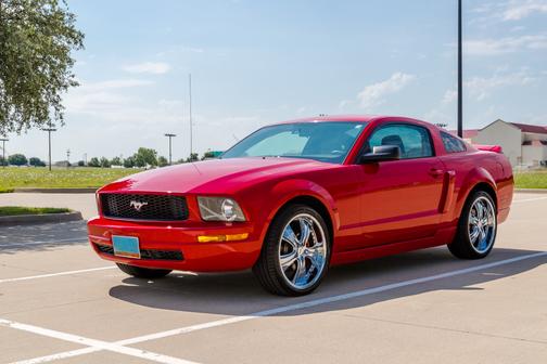 2006 Ford Mustang Base
