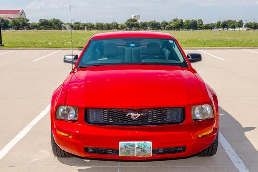 2006 Ford Mustang Base