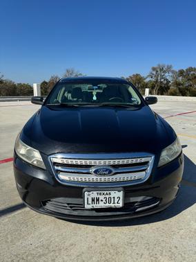 2011 Ford Taurus SE