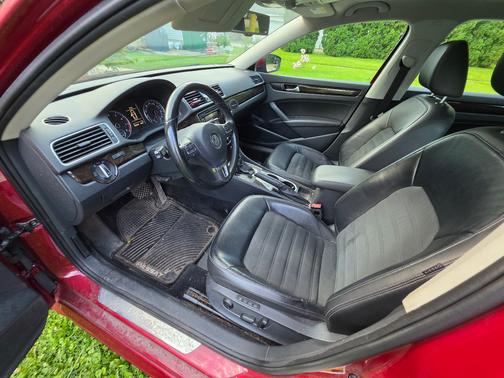 2015 Volkswagen Passat 3.6L V6 DSG SEL Premium