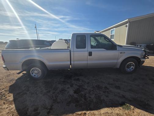 2004 Ford F-250 XL SuperCab Super Duty