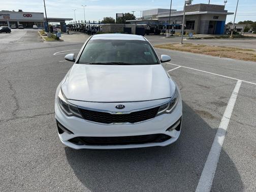 White 2019 Kia Optima LX