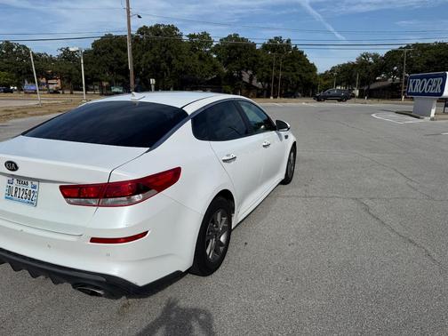 White 2019 Kia Optima LX