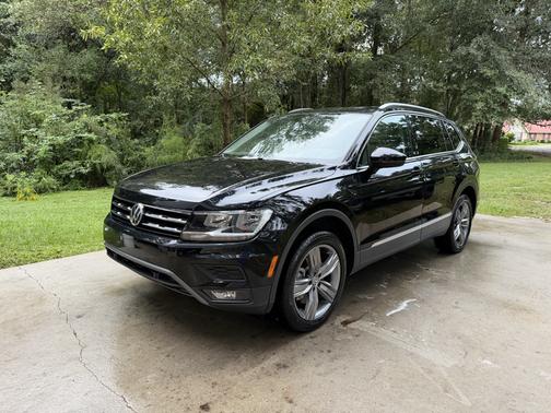 Black 2021 Volkswagen Tiguan 2.0T SEL