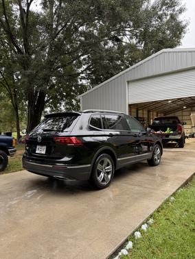 Black 2021 Volkswagen Tiguan 2.0T SEL