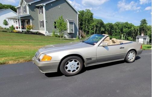 Gold 1994 Mercedes-Benz SL-Class SL320 Roadster