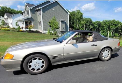 Gold 1994 Mercedes-Benz SL-Class SL320 Roadster