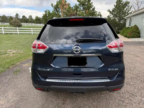 Blue 2016 Nissan Rogue SL