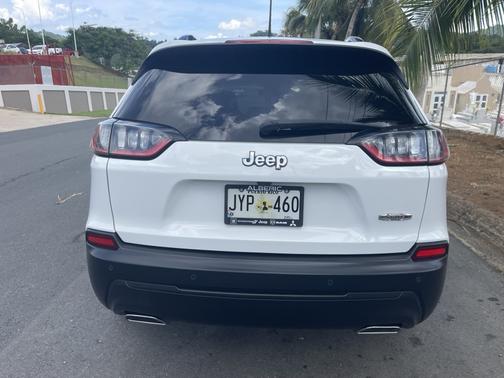 2022 Jeep Cherokee Latitude Lux