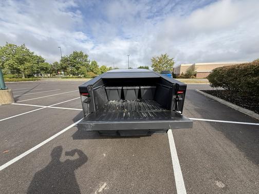 2024 Tesla Cybertruck Cyberbeast