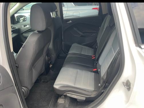 White 2013 Ford Escape SE