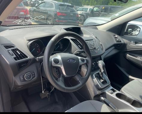 White 2013 Ford Escape SE