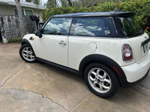 2011 MINI Cooper Base