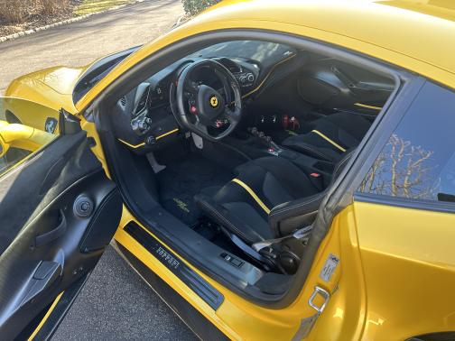 2020 Ferrari 488 Pista Base