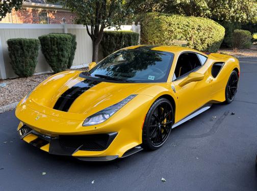 2020 Ferrari 488 Pista Base