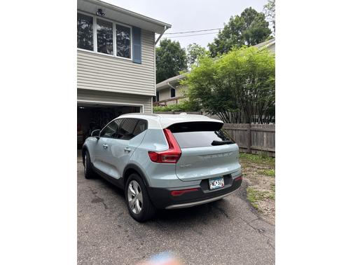 2019 Volvo XC40 T5 Momentum