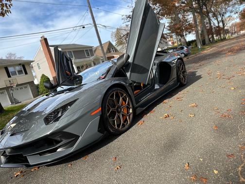 2019 Lamborghini Aventador SVJ Base