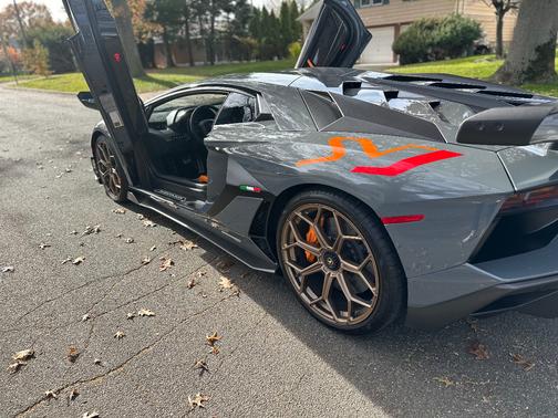 2019 Lamborghini Aventador SVJ Base