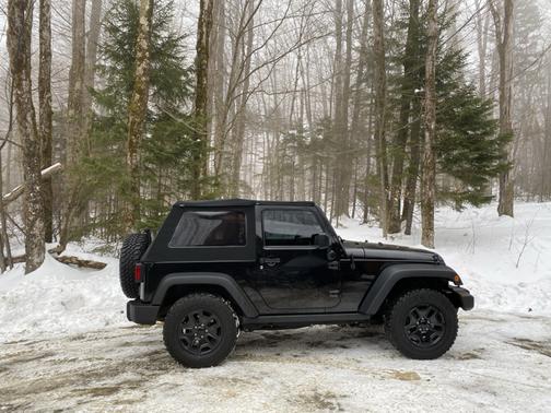 2017 Jeep Wrangler Willys Wheeler