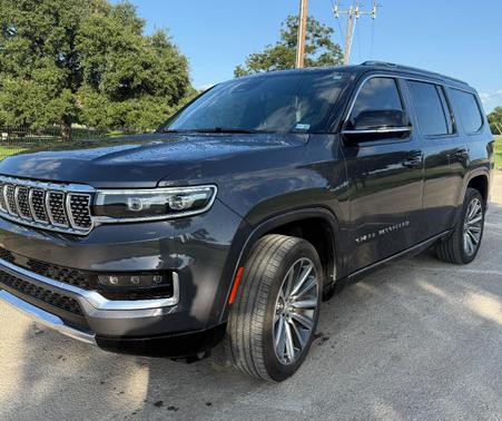 Gray 2023 Jeep Grand Wagoneer Series II