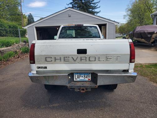 White 1994 Chevrolet 2500 Cheyenne