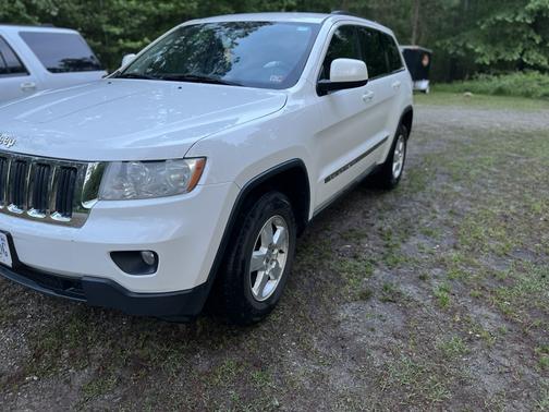 White 2012 Jeep Grand Cherokee Laredo