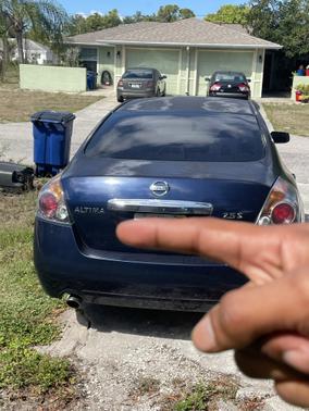 Photo 4 of 7 of 2011 Nissan Altima 2.5 S