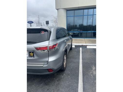 2016 Toyota Highlander LE