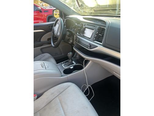 2016 Toyota Highlander LE