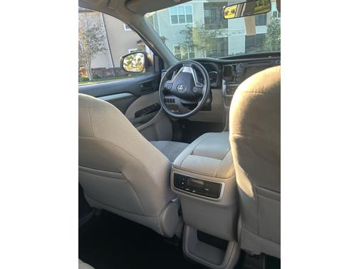 2016 Toyota Highlander LE