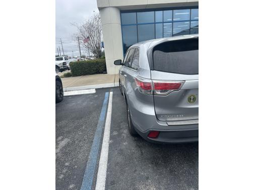 2016 Toyota Highlander LE