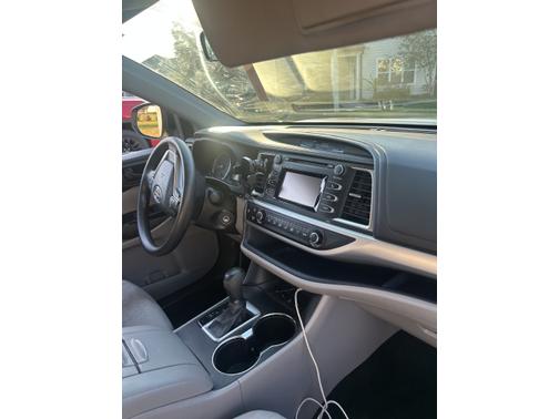 2016 Toyota Highlander LE