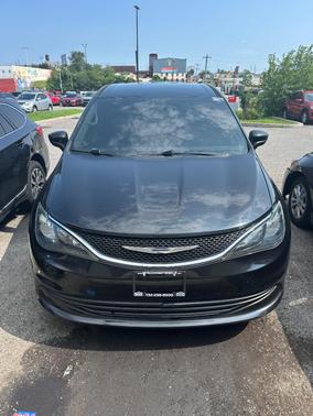 Black 2017 Chrysler Pacifica Touring