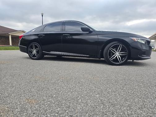 Black 2022 Honda Accord Touring 2.0T