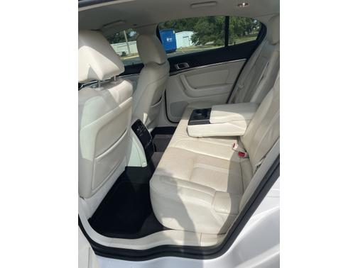 2010 Lincoln MKS Base