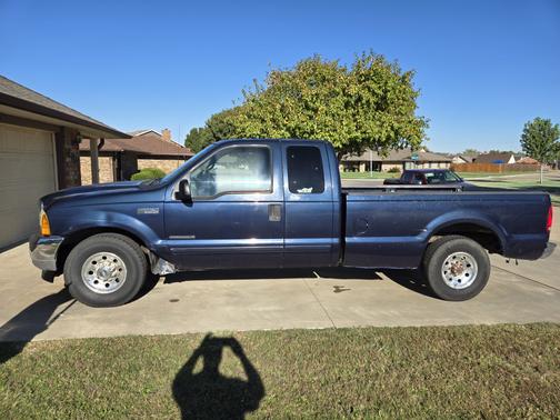 2001 Ford F-250 XL SuperCab Super Duty