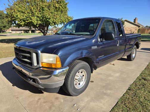 2001 Ford F-250 XL SuperCab Super Duty