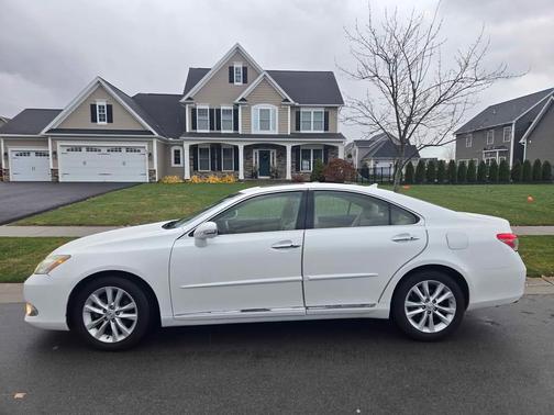 2011 Lexus ES 350 Base