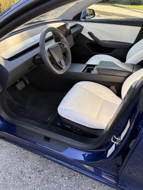 2024 Tesla Model 3 RWD