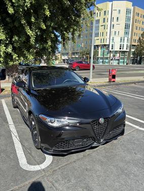 Black 2019 Alfa Romeo Giulia Ti