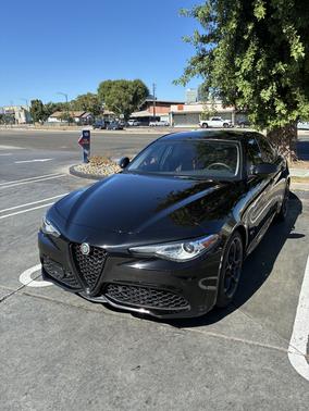 Black 2019 Alfa Romeo Giulia Ti