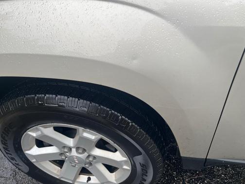Beige 2014 GMC Acadia SLE-2