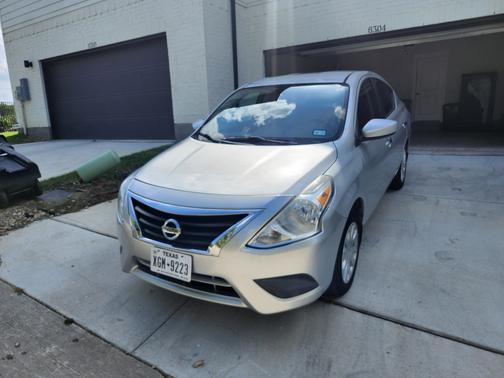 Silver 2016 Nissan Versa 1.6 SV
