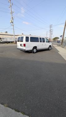 2010 Ford E350 Super Duty XLT