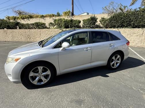 2010 Toyota Venza Base