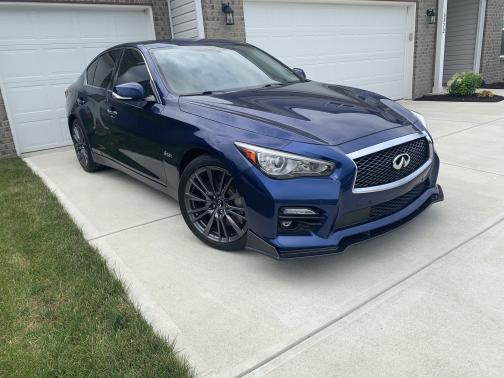 2016 INFINITI Q50 3.0t Red Sport 400