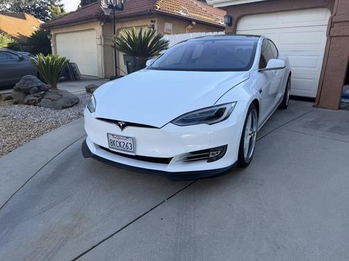 White 2018 Tesla Model S 100D