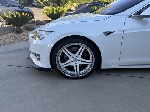 White 2018 Tesla Model S 100D