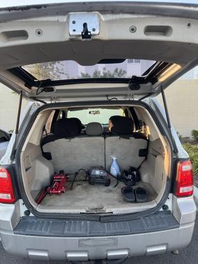 2010 Ford Escape XLS